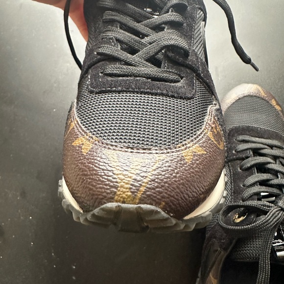 Run Away Louis Vuitton woman’s size 39 - Picture 9 of 9